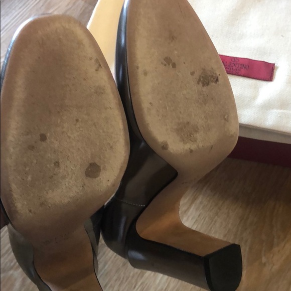 Valentino ankle strap pumps. Great condition - Picture 7 of 8